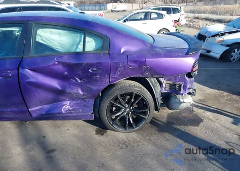 2018 Dodge Charger Sxt Rwd z USA, uszkodzony, nr VIN 2C3CDXBG9JH313117